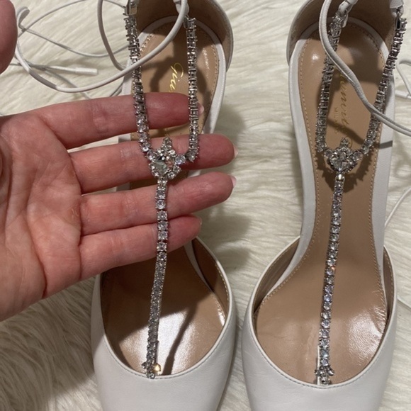 Gianvito Rossi Crystal T-string pointed toe pump size 39EU - Picture 3 of 14
